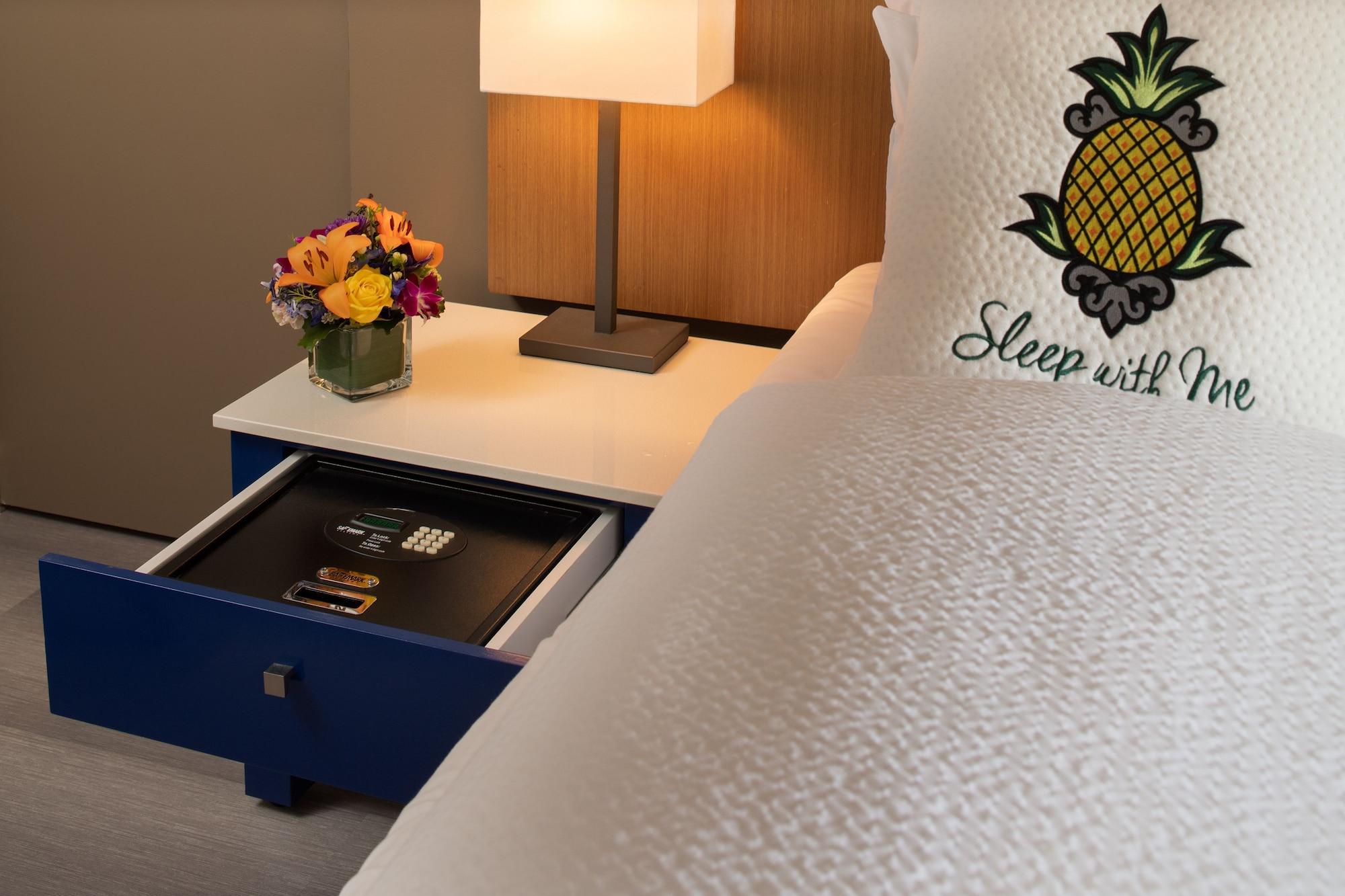 Staypineapple, Hotel Rose, Downtown Portland Eksteriør billede