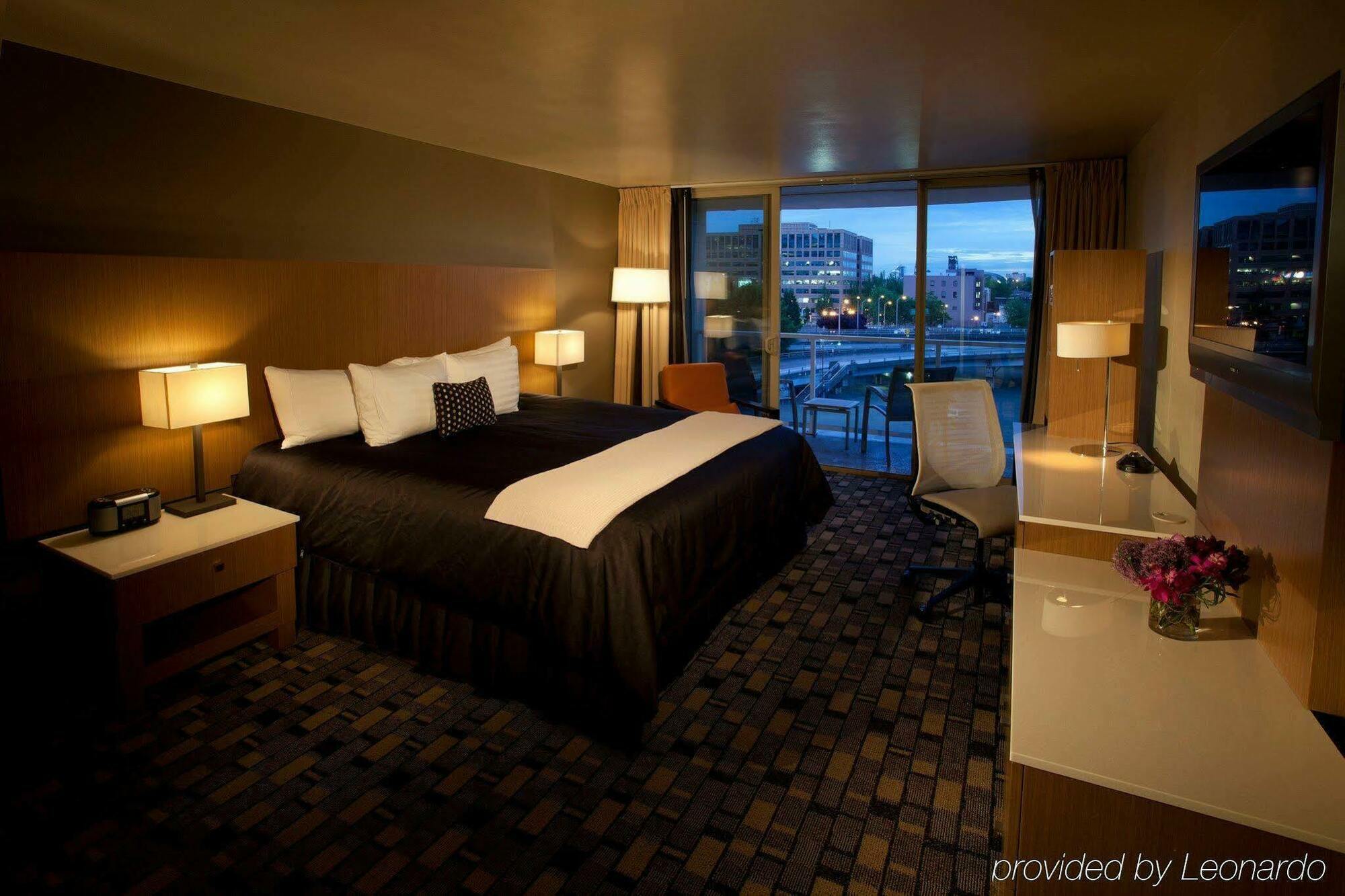 Staypineapple, Hotel Rose, Downtown Portland Eksteriør billede